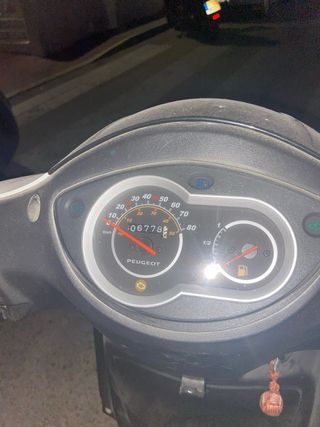 Peugeot Tweet 49cc Scooter