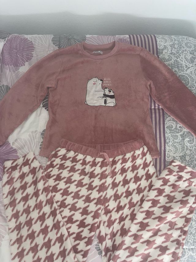 Pigiama caldo rosa e bianco