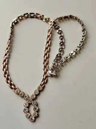 Collar vintage con cristales