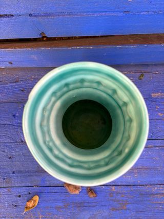 JARRÓN ESMALTADO DE MANISES.