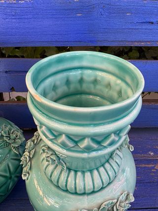 JARRÓN ESMALTADO DE MANISES.