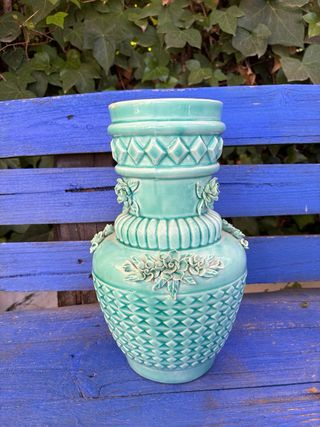 JARRÓN ESMALTADO DE MANISES.