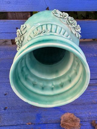 JARRÓN ESMALTADO DE MANISES.