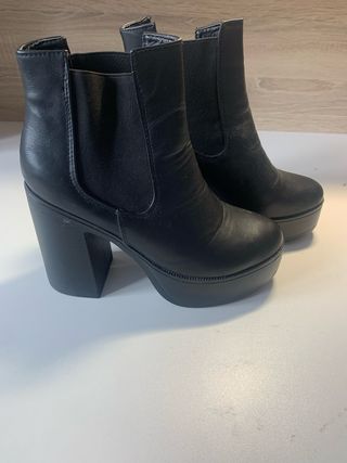 Botines tacón plataforma negros