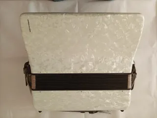 Acordeón Hohner Concerto III S 72 bajos