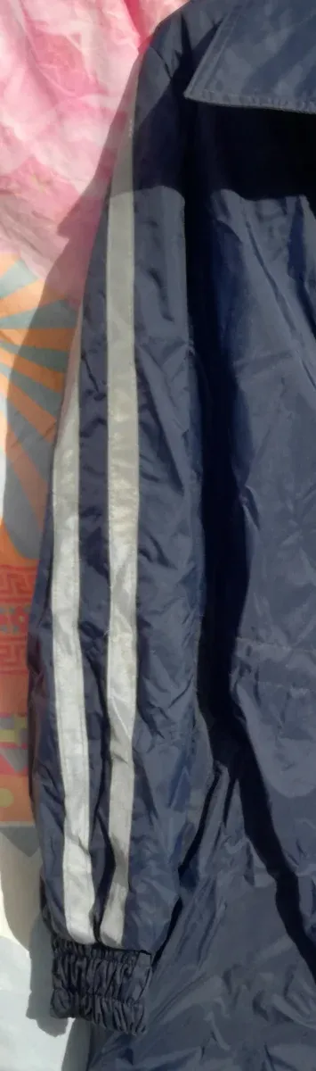 IMPERMEABLE AZUL MARINO CON CHALECO DE PELO