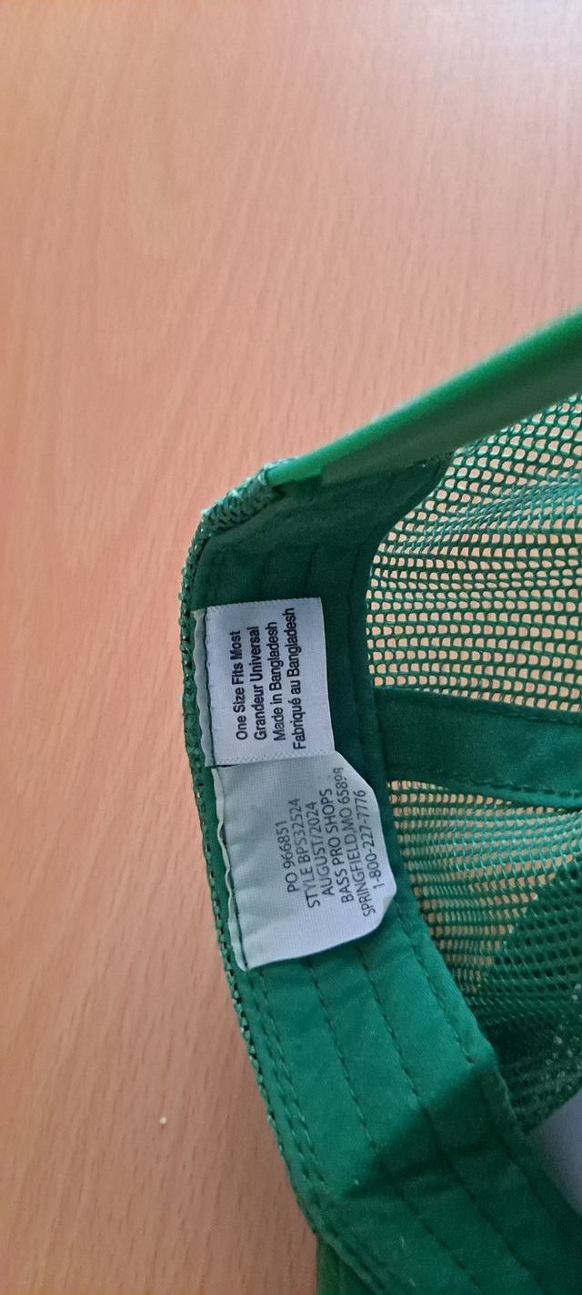 Gorra Bass Pro Shops + gorra Dolce Gabbana