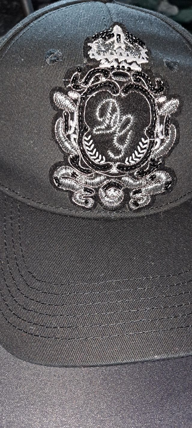 Gorra Bass Pro Shops + gorra Dolce Gabbana