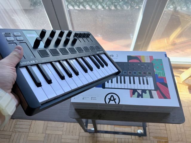 Arturia MiniLab 3 MK3 - Nueva con Garantia