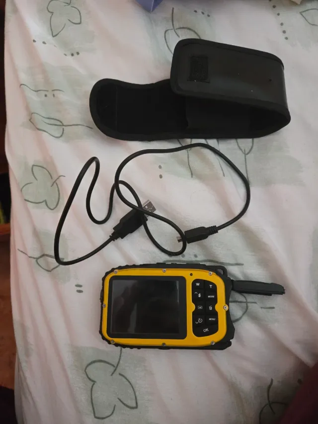 Cámara Acuática Sumergible Amarilla