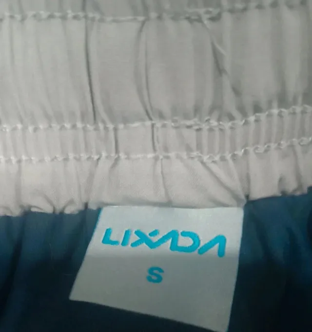 Pantalón corto deportivo hombre de Luxada. Talla S