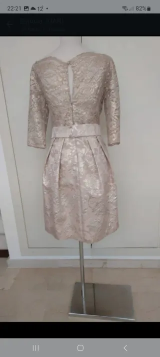 Vestido fiesta beige/dorado con cinturón flores