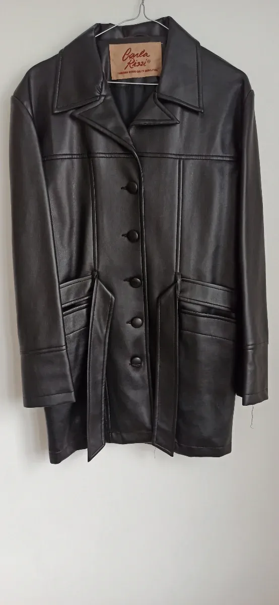 Abrigo Carla Rissi Negro