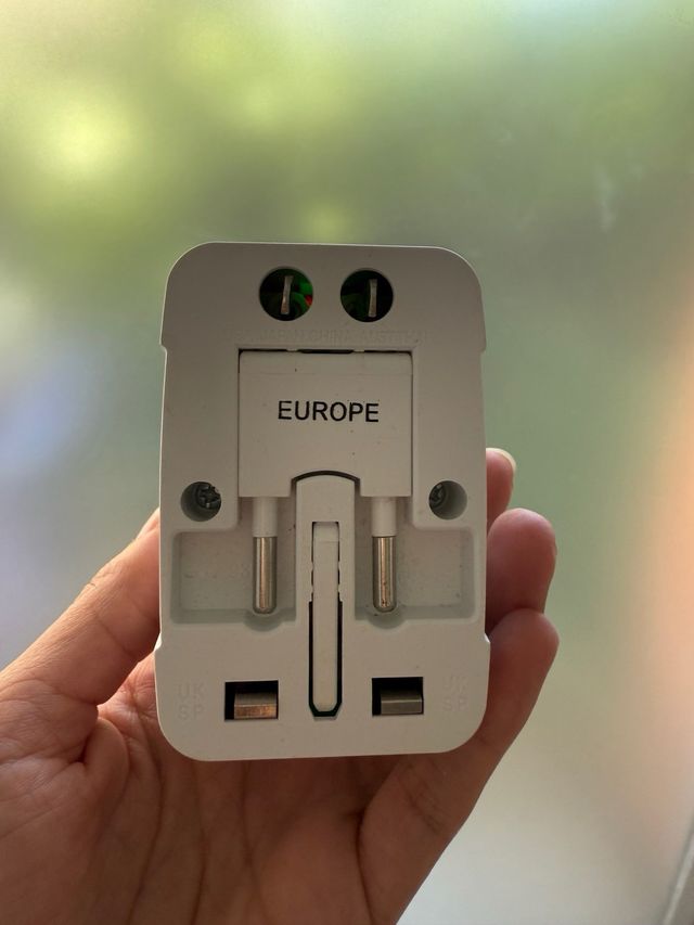 Adaptador de viaje USB 100-240V