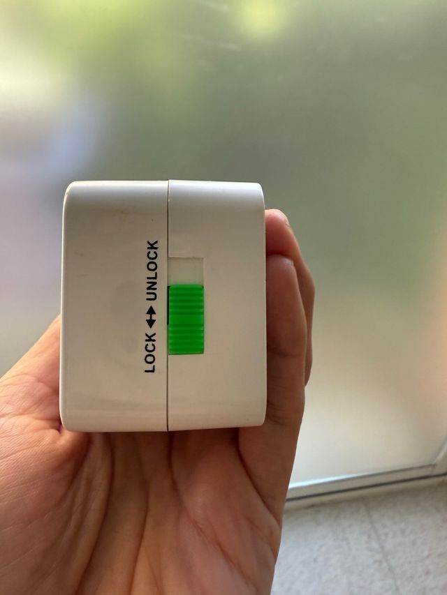 Adaptador de viaje USB 100-240V