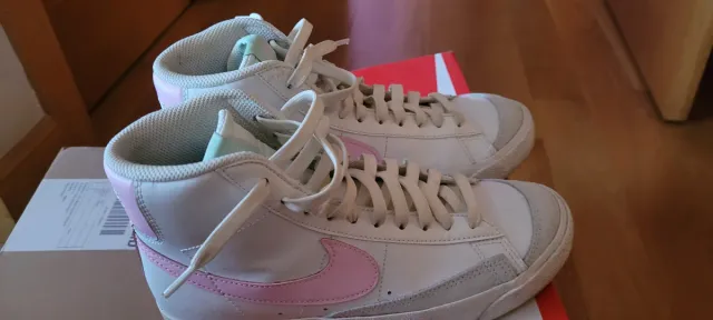 Nike Blazer Mid '77 Zapatillas Blancas Rosas