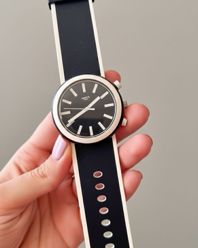 Reloj Swatch Pop Moving Blanco y Negro