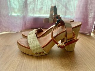 Sandalias piel tacón cocodrilo T37