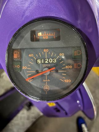 Vespa 200 IRIS Morada