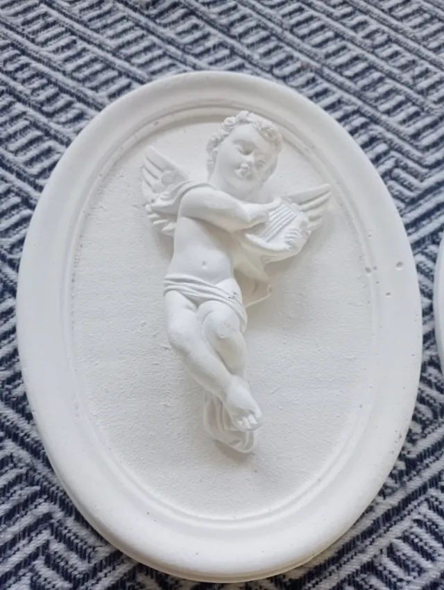 2 Angelitos de escayola decorativos