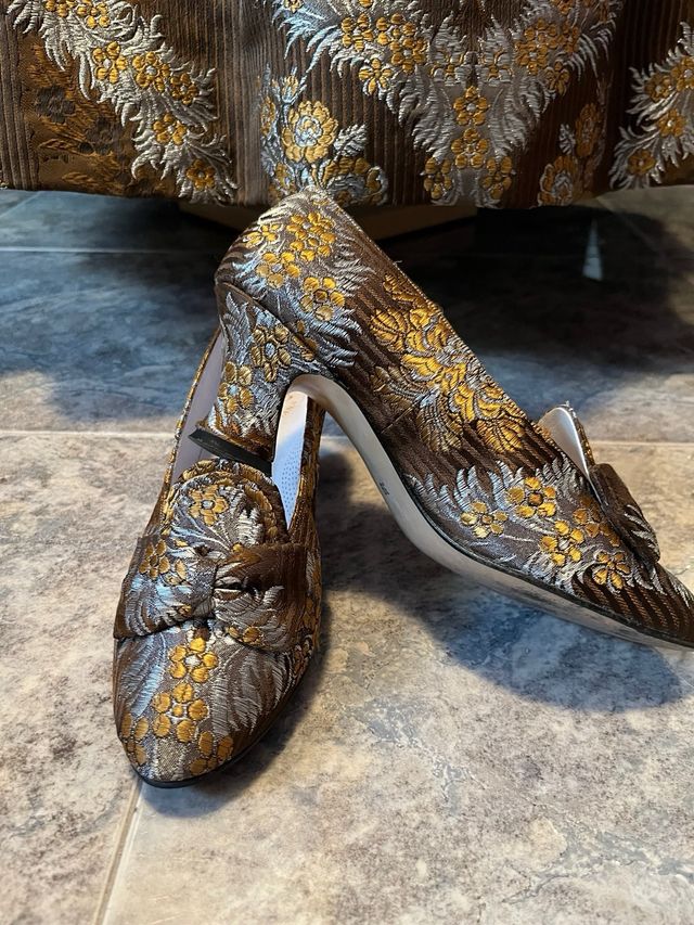 Traje de Fallera Marrón y Dorado