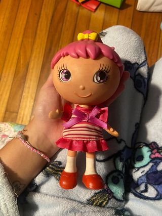 Muñeca Lalaloopsy con vestido rosa