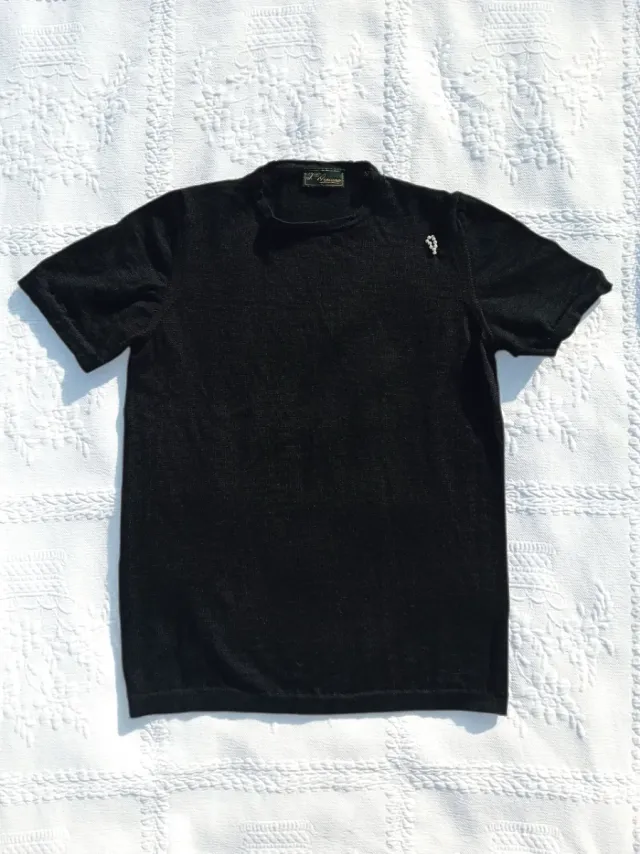 Maglietta nera a manica corta in lana vintage