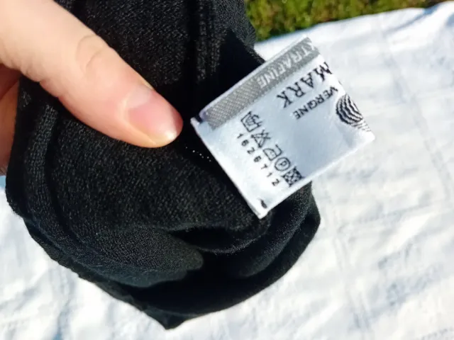 Maglietta nera a manica corta in lana vintage