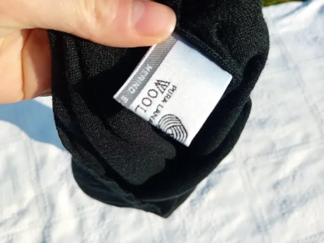 Maglietta nera a manica corta in lana vintage