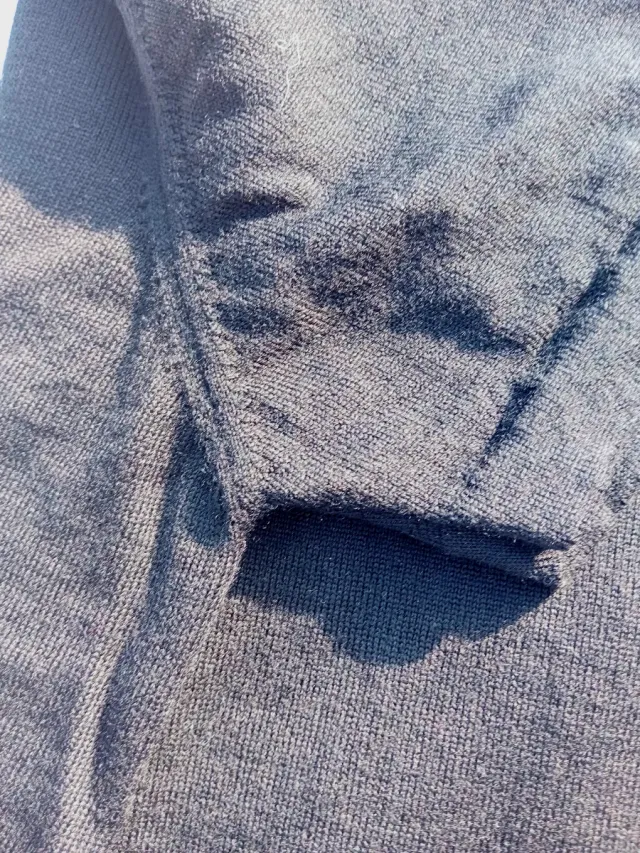 Maglietta nera a manica corta in lana vintage