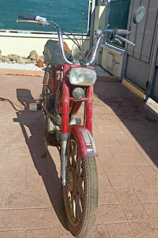 Puch X10 con documentación.
