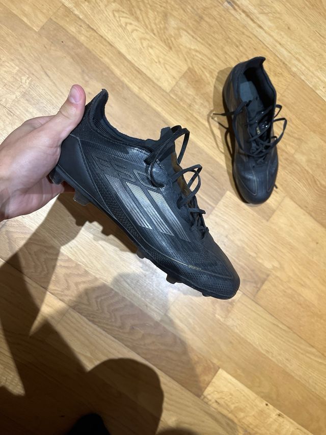 Botas de fútbol Adidas Negras