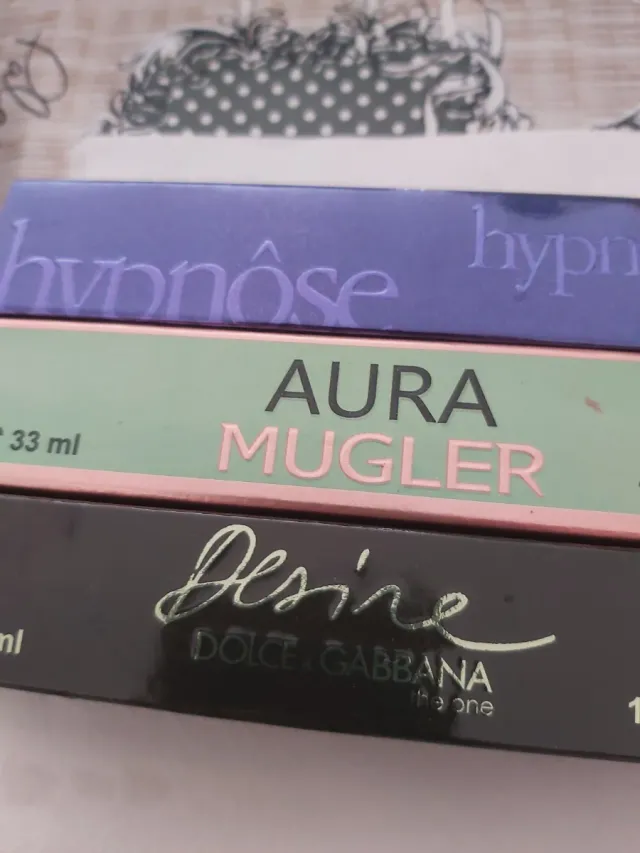 Lotes de Perfumes: Hypnôse, Aura, Desire