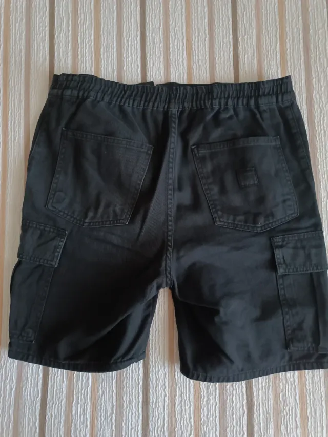 Bermuda Pull&Bear Negra