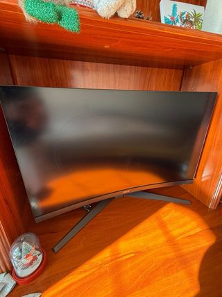 Pantalla ASUS Curva Negra