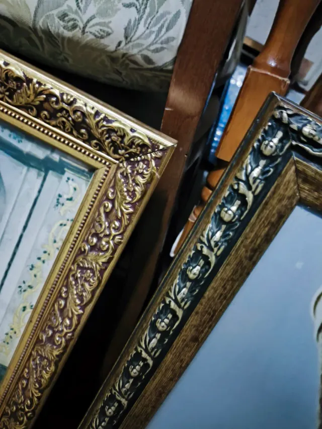 Cuadros dorados labrados