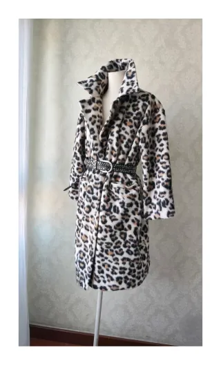 Abrigo de paño animal print