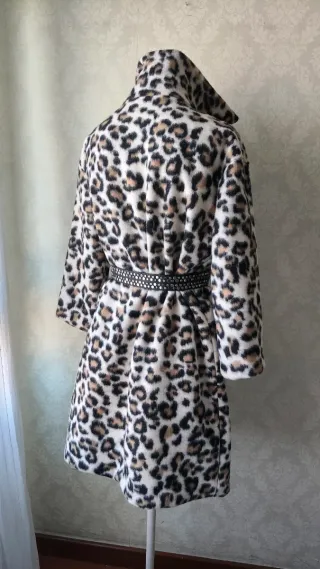 Abrigo de paño animal print