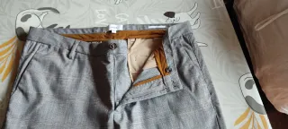 Pantalón de vestir gris y azul