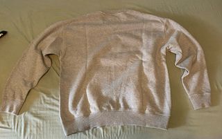 Felpa Tommy Jeans grigia con stemma ricamato