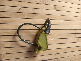 Asegurador escalada Petzl Grivel Black Diamond