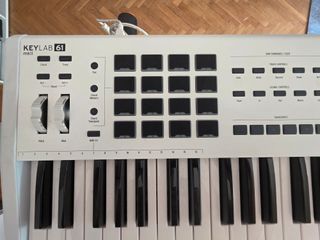 Teclado Controlador MIDI Arturia Keylab 61 MKII