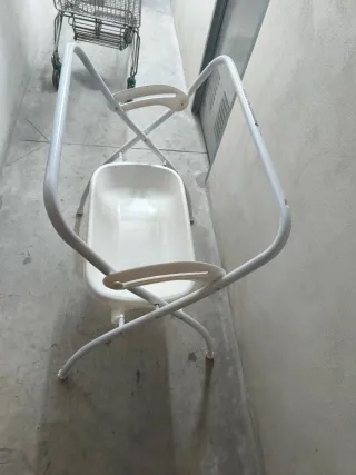 Bañera para bebé con patas CAM