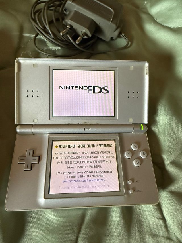 Nintendo DS Plata Cargador Incluido