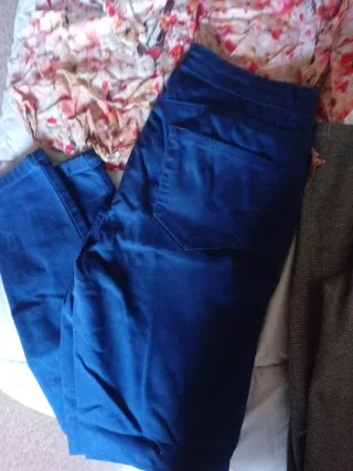 Lote Ropa Mujer Talla S y Mochila Negra