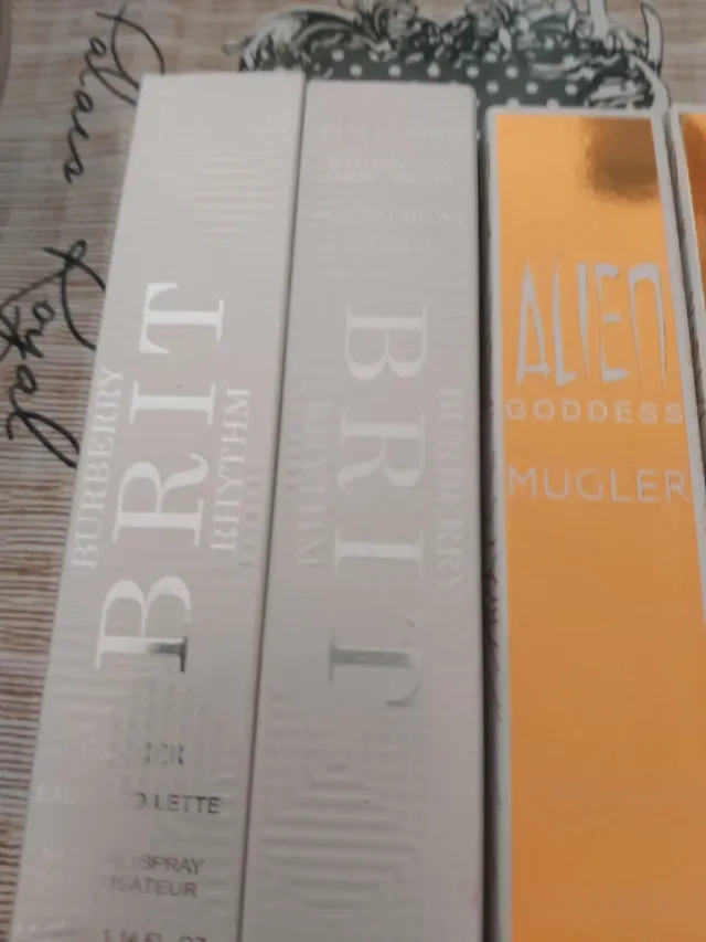 Perfume Burberry Brit Rhythm y Mugler Alien
