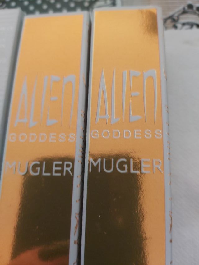 Perfume Burberry Brit Rhythm y Mugler Alien