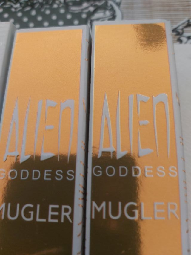 Perfume Burberry Brit Rhythm y Mugler Alien