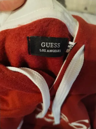Sudadera Guess Roja con Felpa Interior