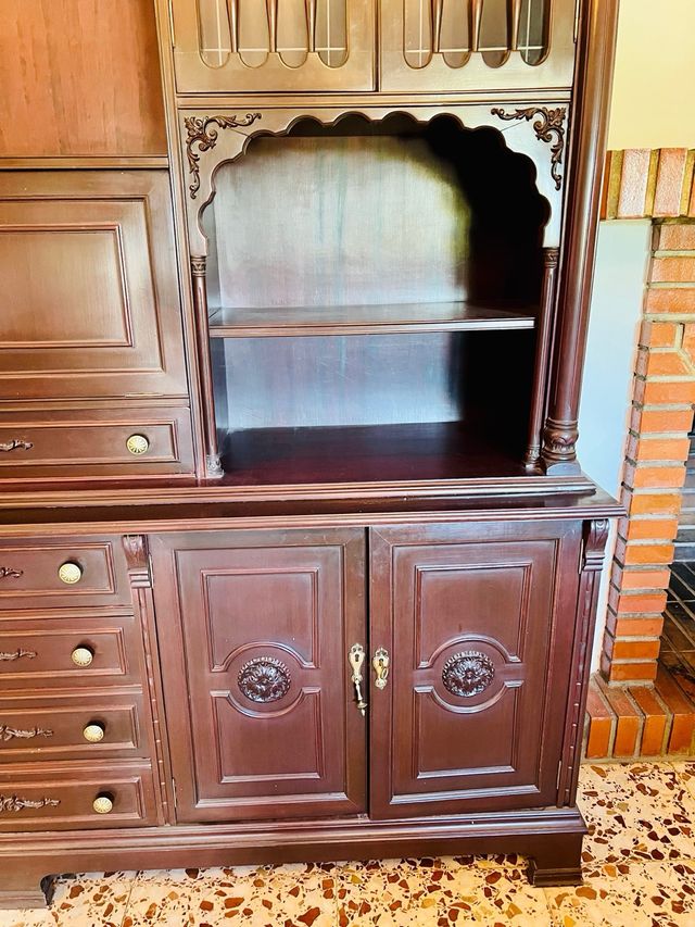 Mueble aparador clásico de salón en madera maciza